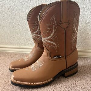 Tinaja Botas (Tinaja Boots) from Mexico